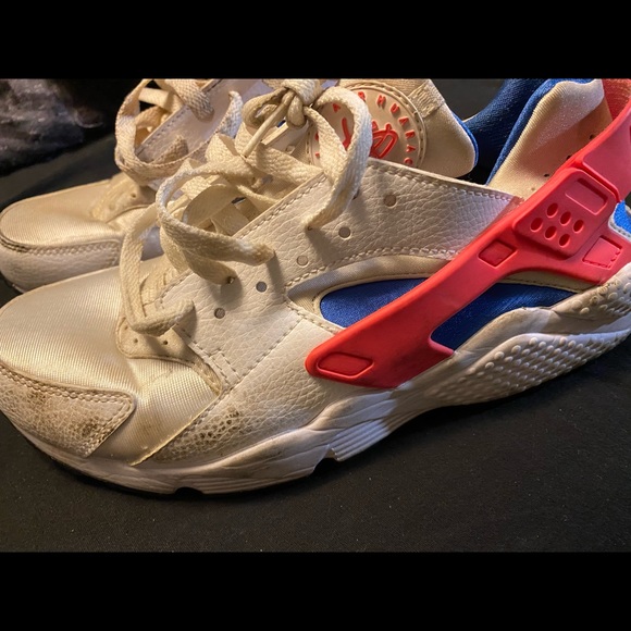 Nike - Picture 3 of 4